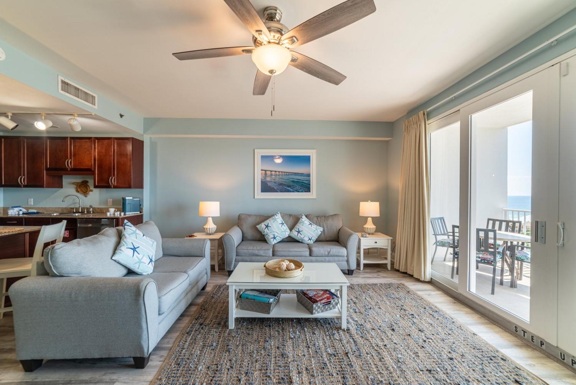 Laketown Wharf 816 'tasty Waves Pcb' Holiday home